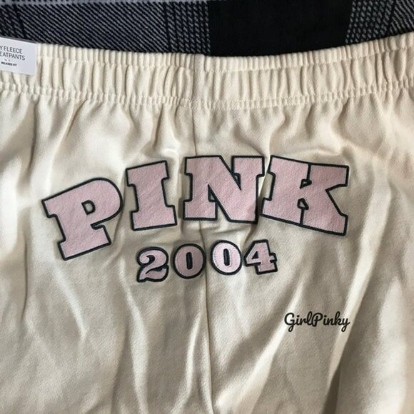 VS PINK SWEATPANTS OUTFIT & LOGO TEE IN WHITE SHELL LIMITED EDITION SIZE 2XL - Picture 7 of 11